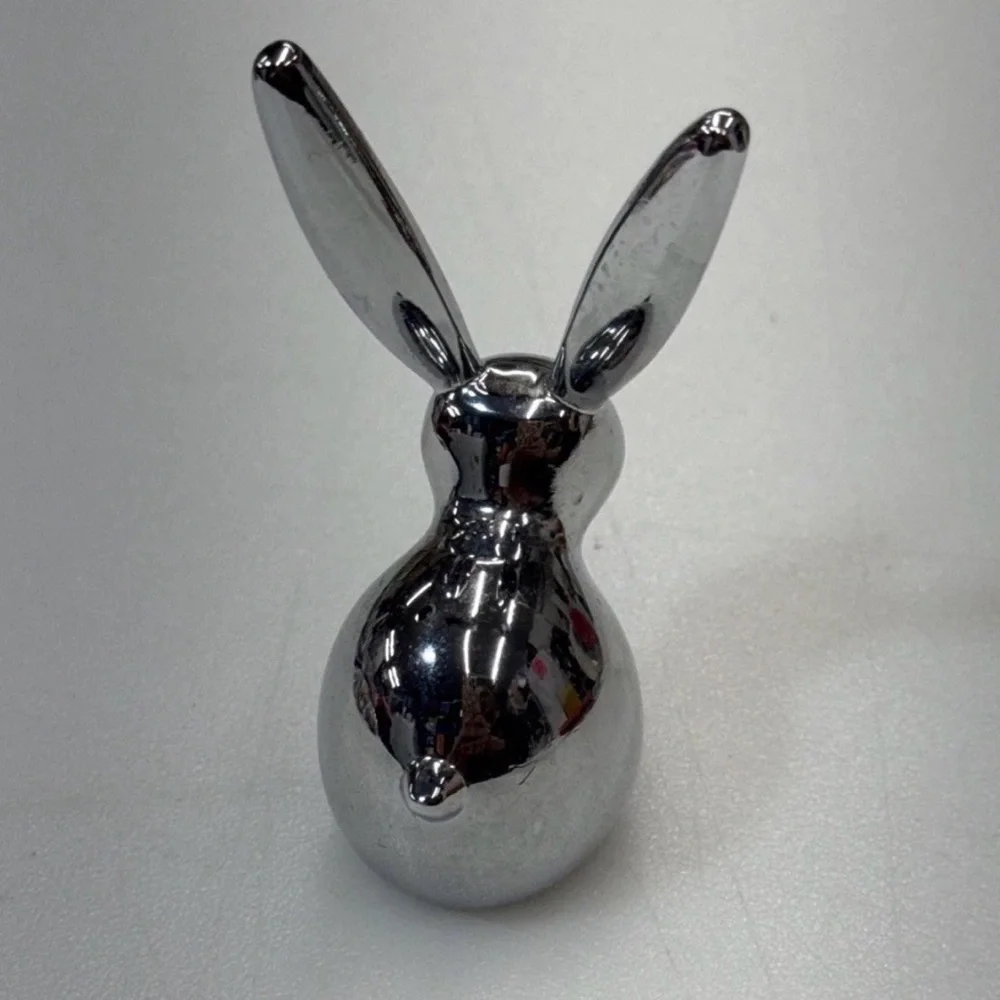Umbra Bunny Rabbit Figurine 3